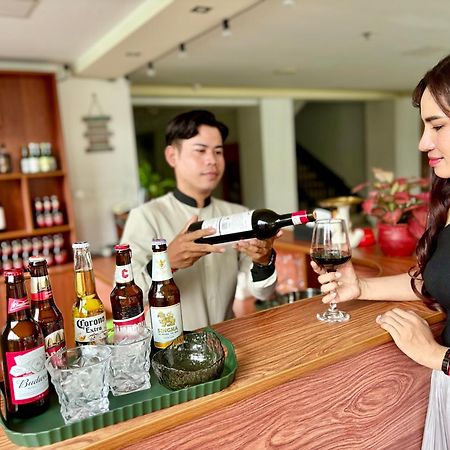 City Comfort Hotel Phnom Penh Airport Экстерьер фото