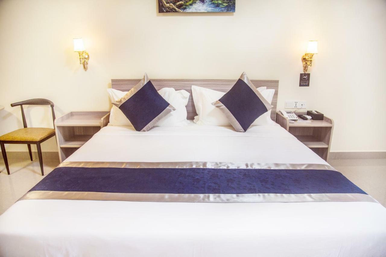 City Comfort Hotel Phnom Penh Airport Экстерьер фото