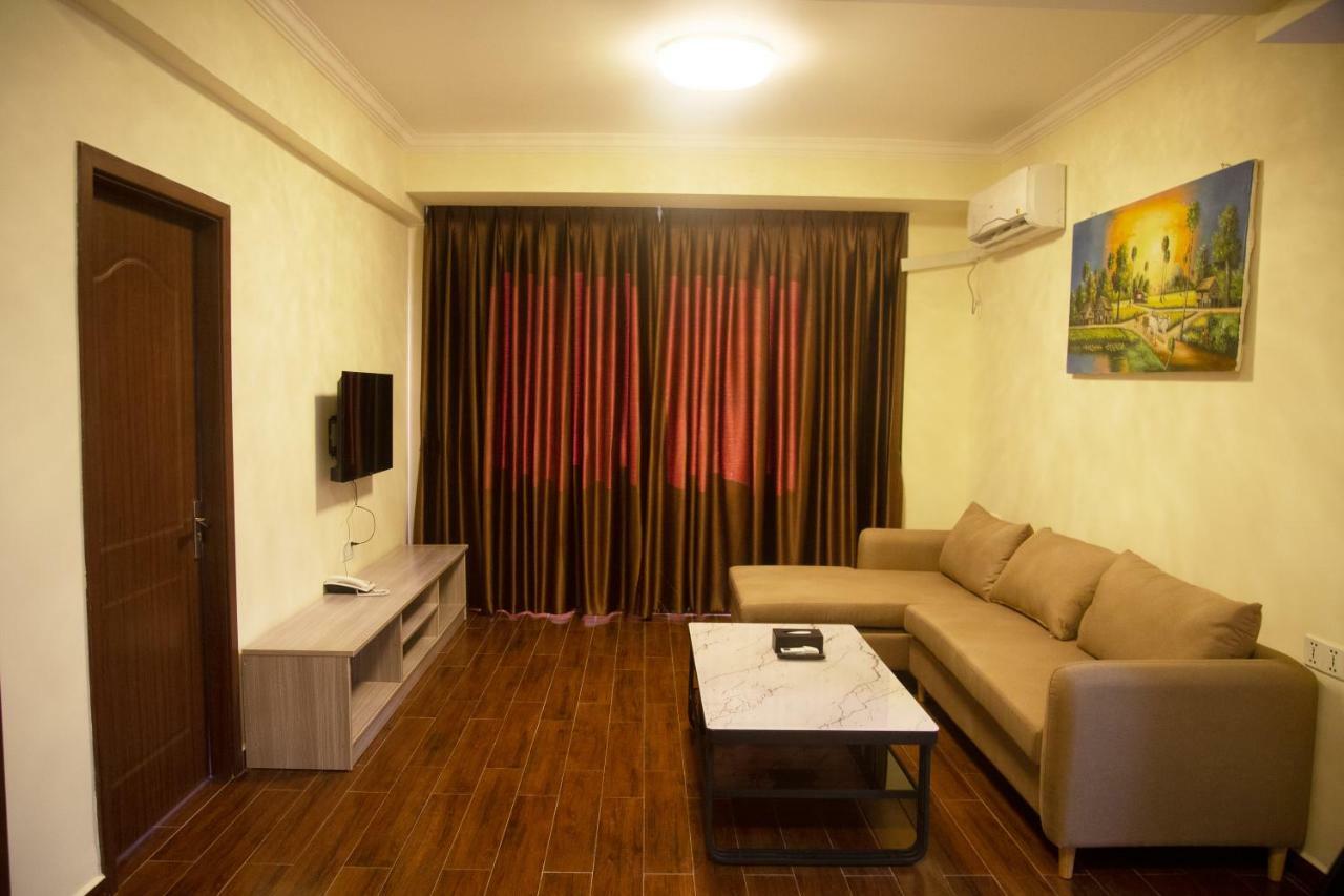 City Comfort Hotel Phnom Penh Airport Экстерьер фото