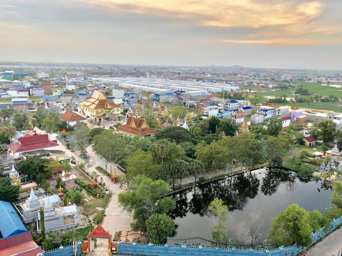 City Comfort Hotel Phnom Penh Airport Экстерьер фото
