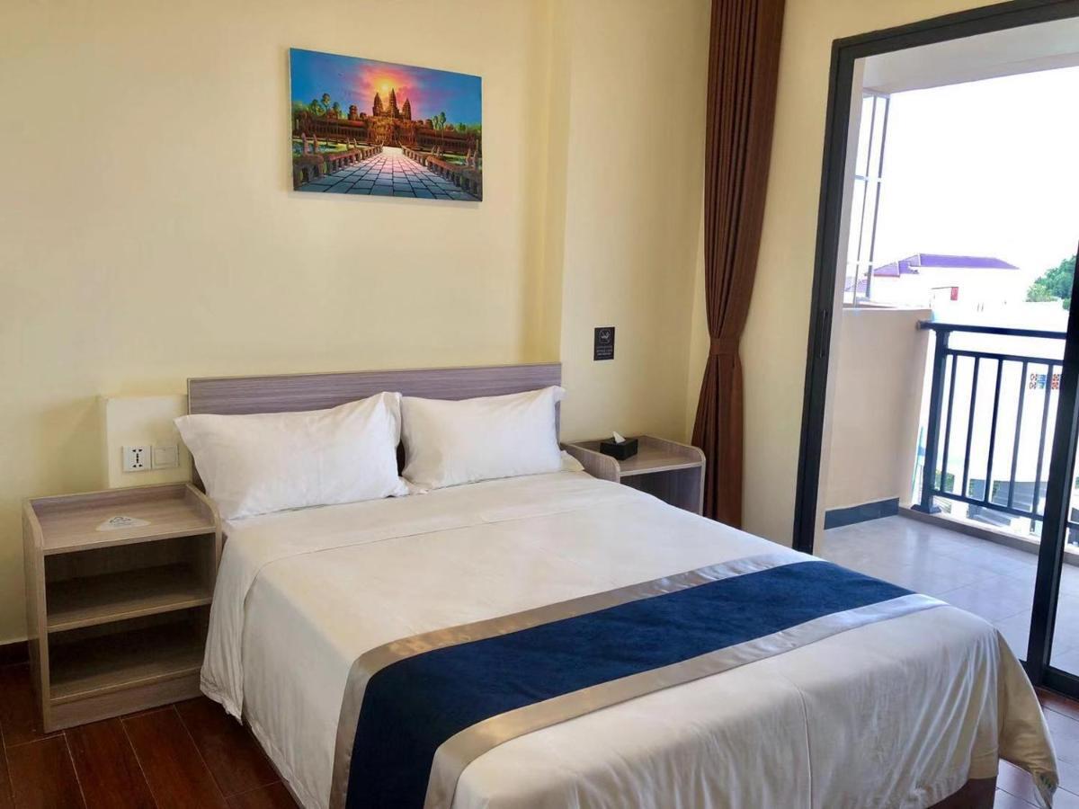 City Comfort Hotel Phnom Penh Airport Экстерьер фото